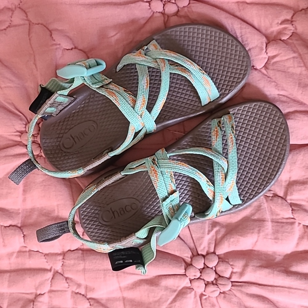 Kids Chacos sz 12